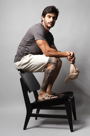 Camiseta Masculina Decote V 320008 Cinza